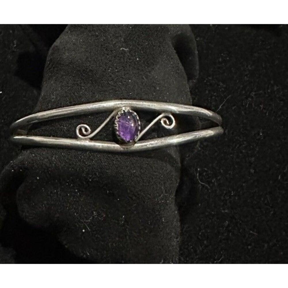 Dainty Vintage Native American Western Sterling Silver Amethyst Bracelet